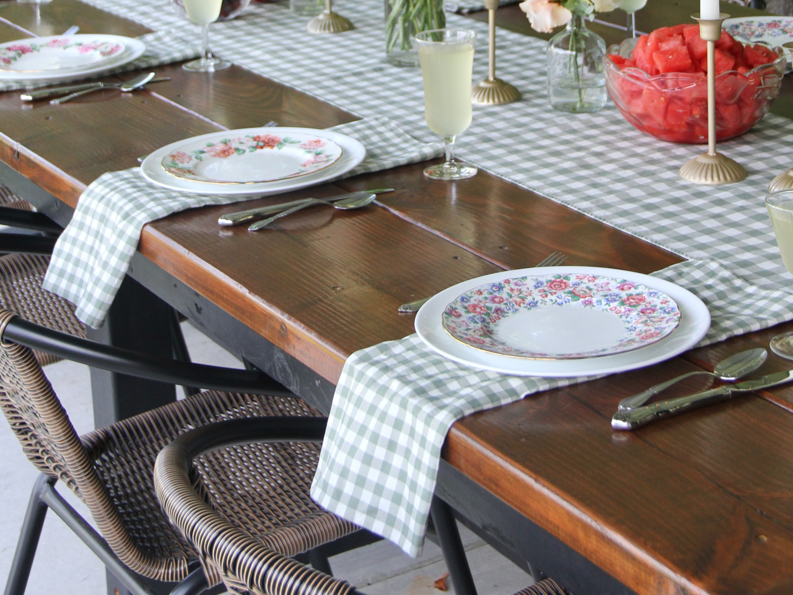 Dinner Napkins (Set of 2) - Image 1